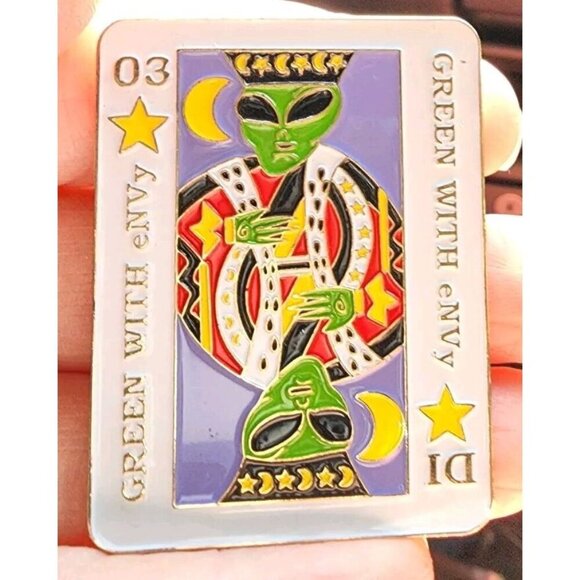 Desert Inn 2003 “Green With eNVy” Alien Pin - DI - Vegas Vintage - Moon Stars - Picture 1 of 6
